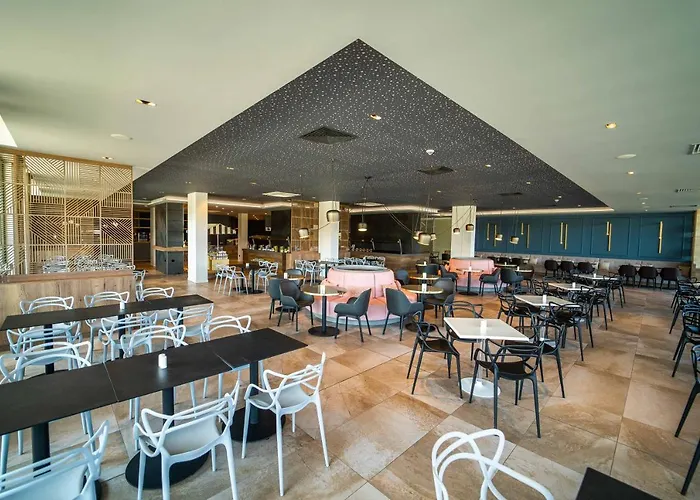 Hvd Reina Del Mar - Premium Service & Free Parking 호텔