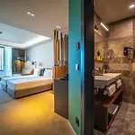Hvd Reina Del Mar - Premium Service & Free Parking Hotel